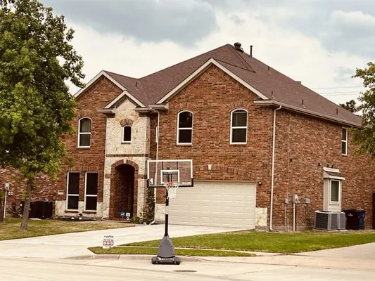 A Sharp Contracting Logo