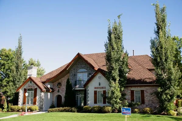 A-Star Roofing & Construction