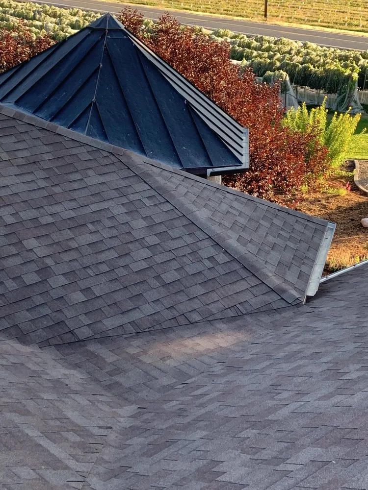 Slide of A to Z Roofers