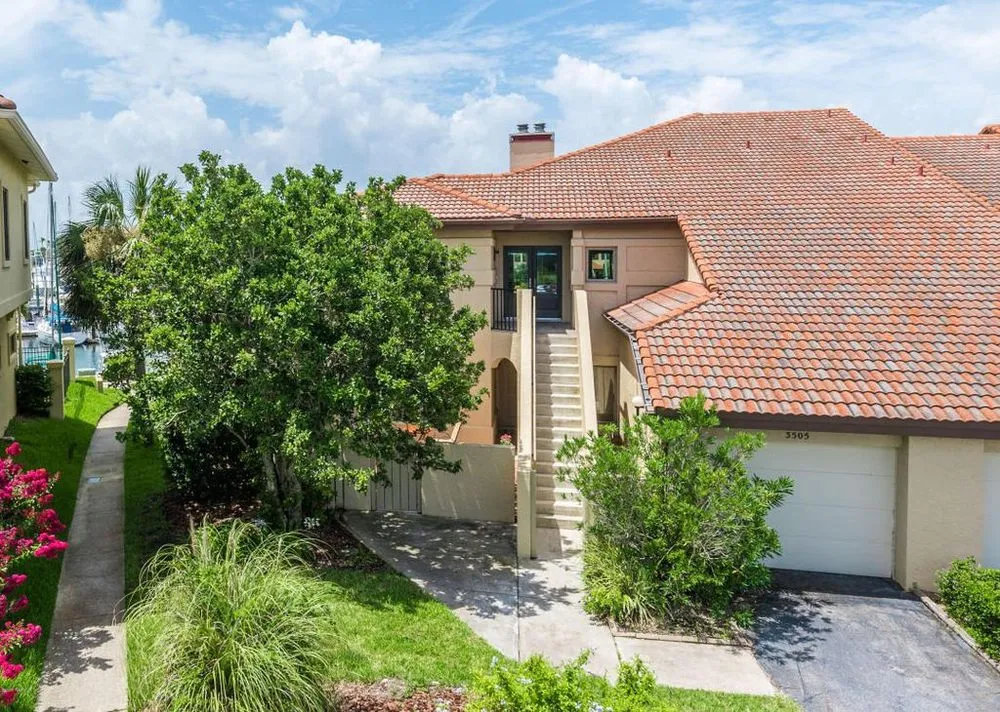 Slide of A to Z Roofing & Waterproofing