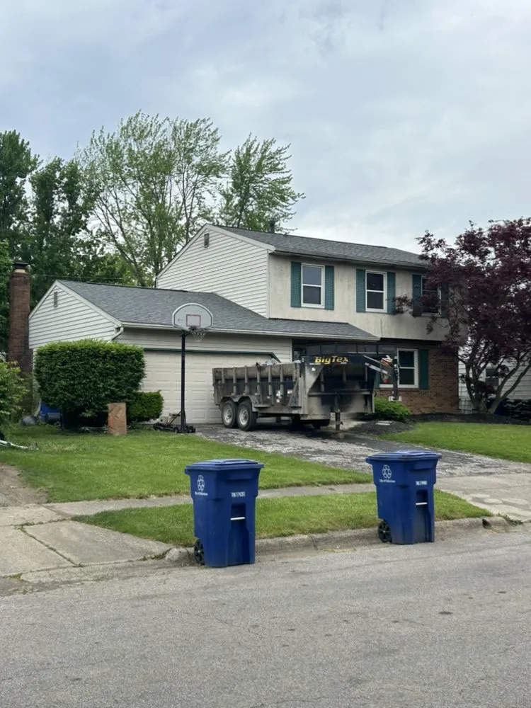 Emergency roof leak repair for fast service in Stoutsville, OH by A1 Contractors
