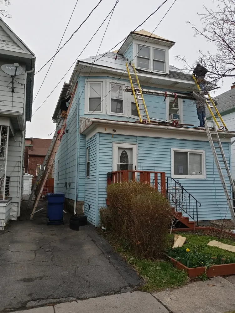 Professional roof leak repair experts serving Snyder, NY - A1 Home Improvment