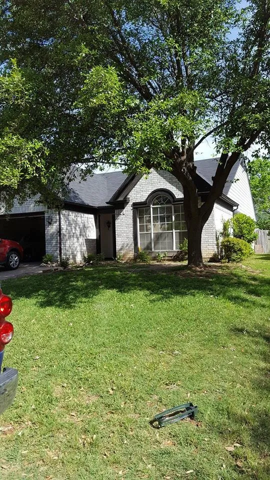 Slide of A2Z Roofing