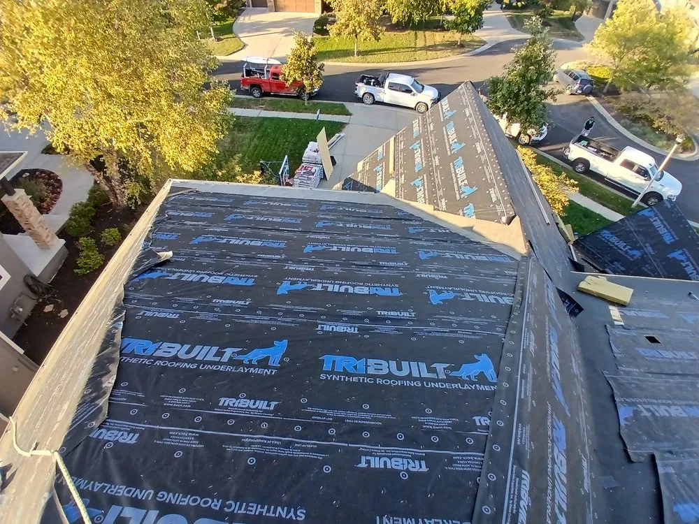 Slide of A&A Mejia's Roofing