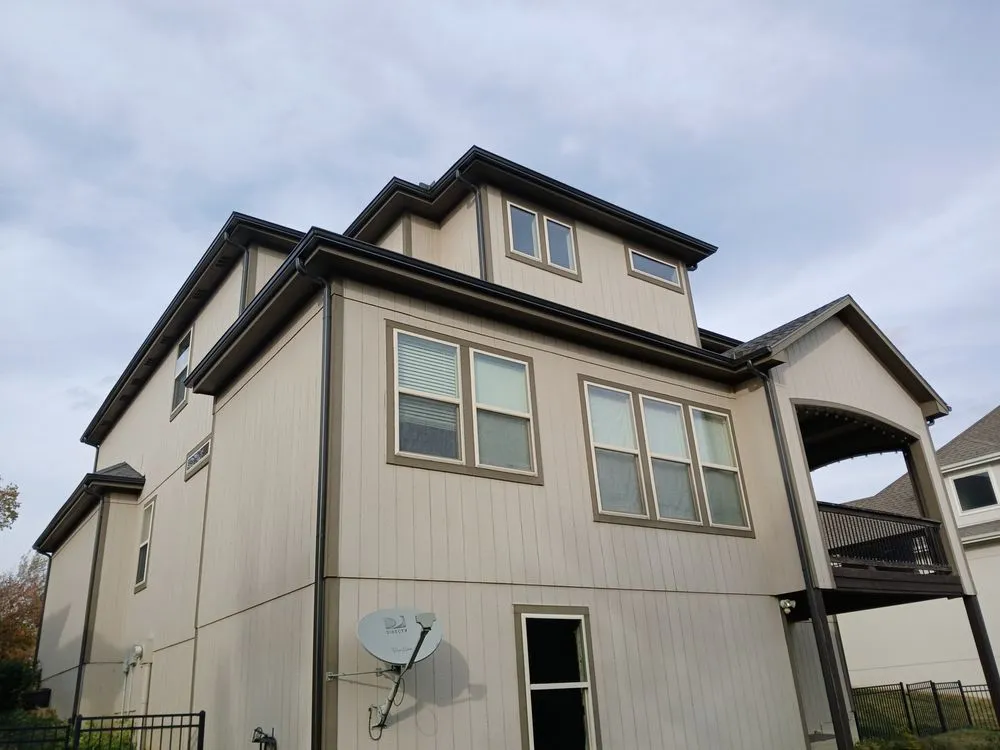 Slide of A&A Mejia's Roofing