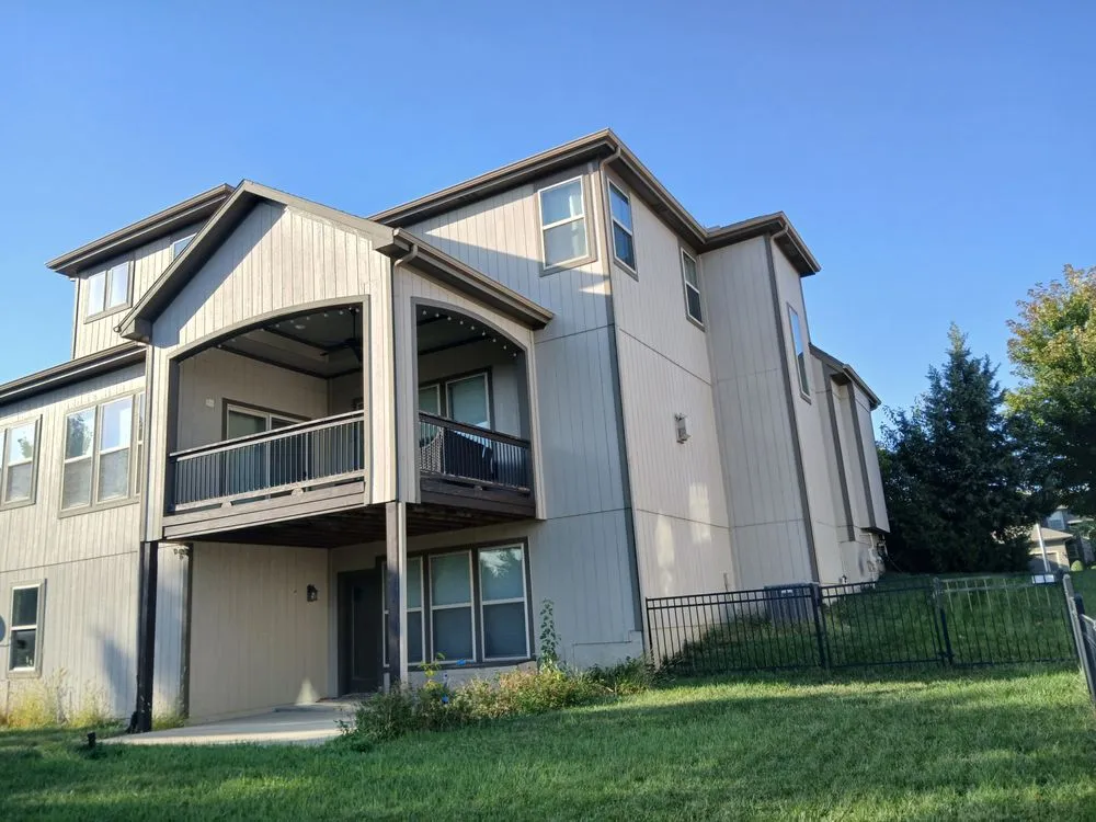 Slide of A&A Mejia's Roofing