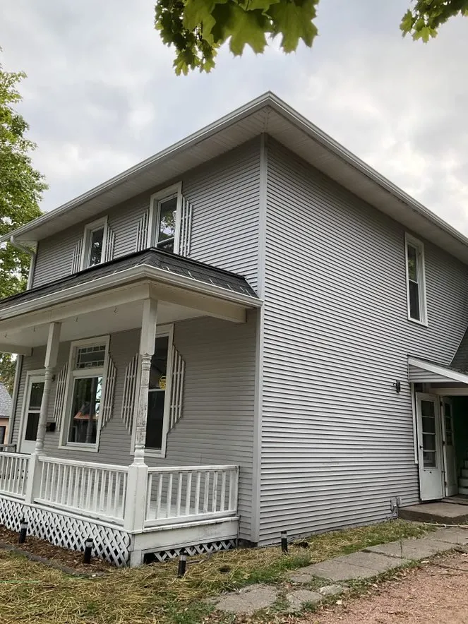 Slide of AA Seamless