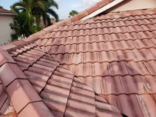 AAA Construction and Maintenance Logo