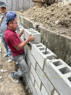 AAA Ny contracting Corp Logo