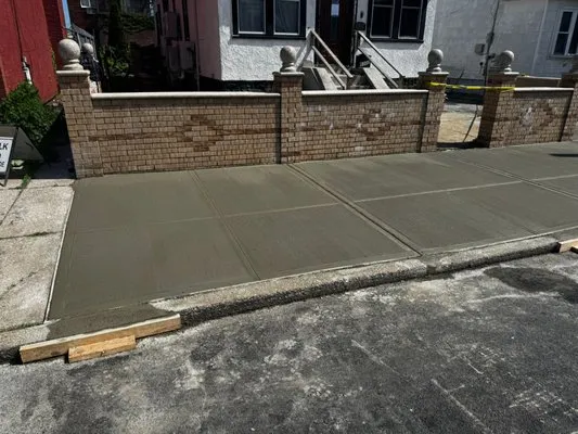 AAA Pro Construction Logo