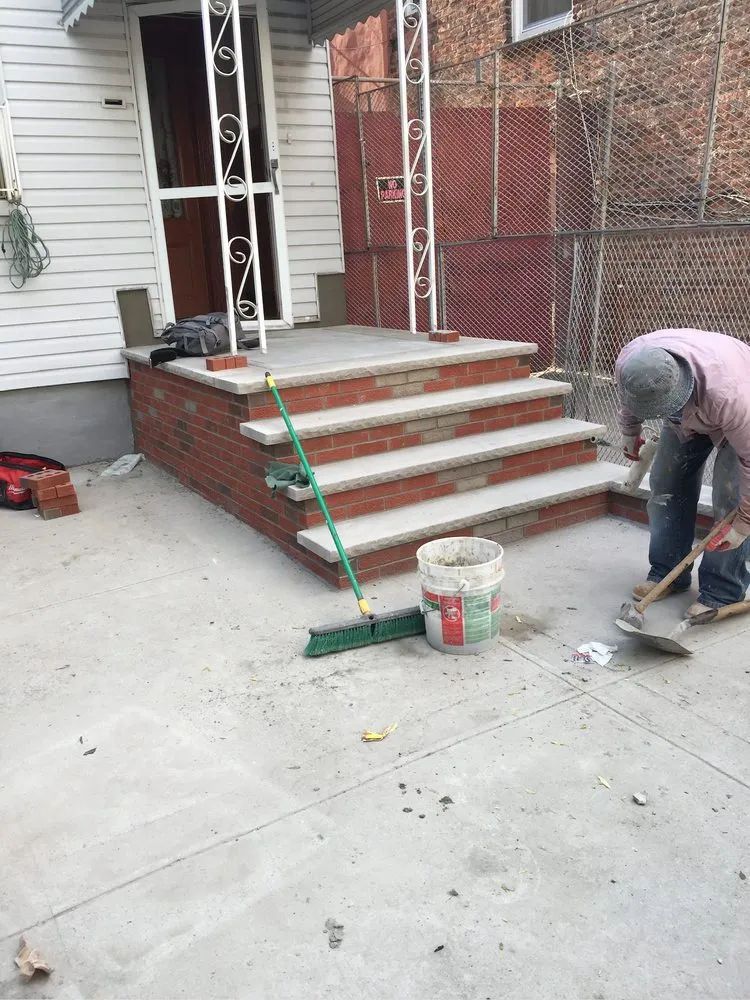 Slide of AAA Remax Construction