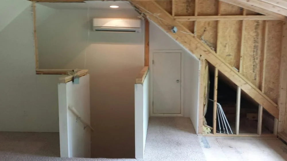 Slide of Aaron Guaranteed Construction