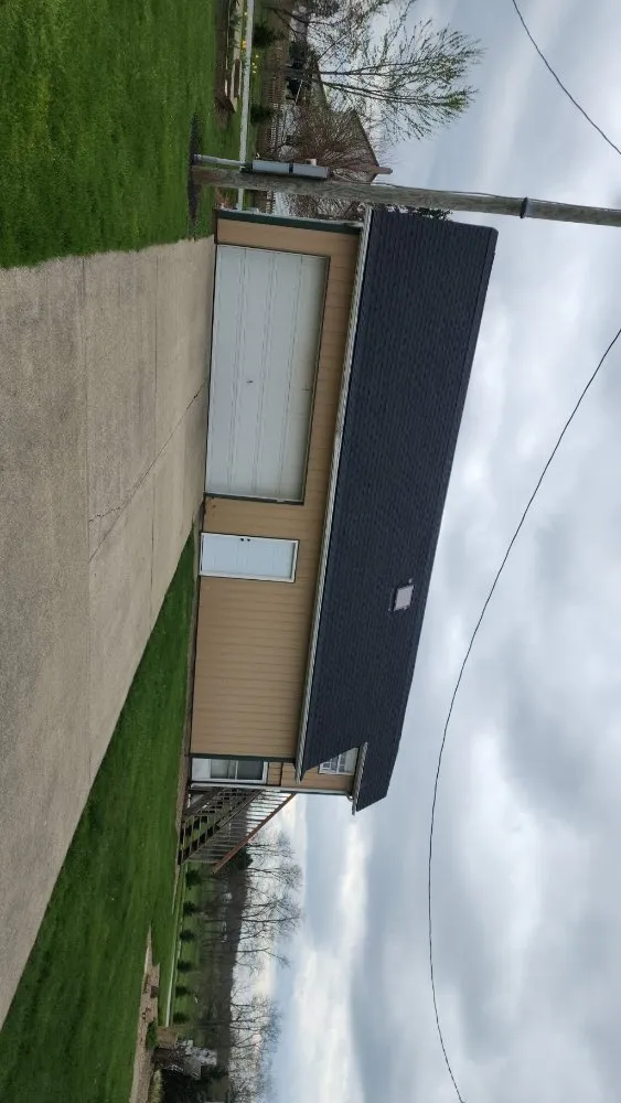 Local shingle roofing service experts serving Dundee, OH - A&B Exteriors