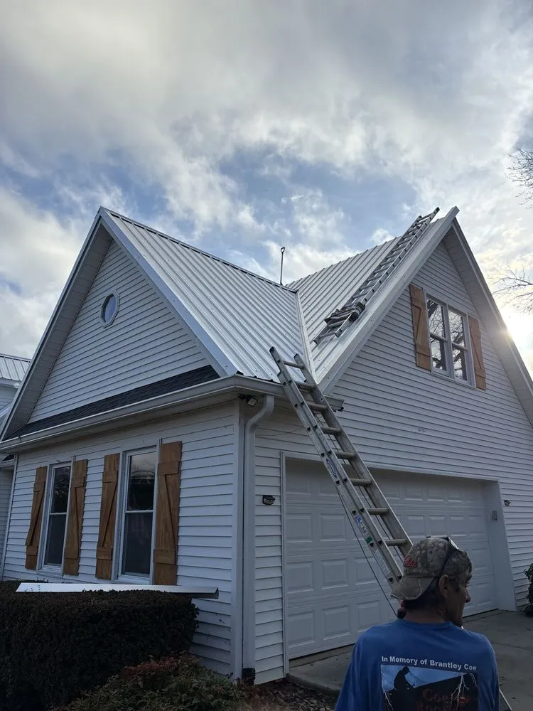 Slide of A&B Roofing & Repairs