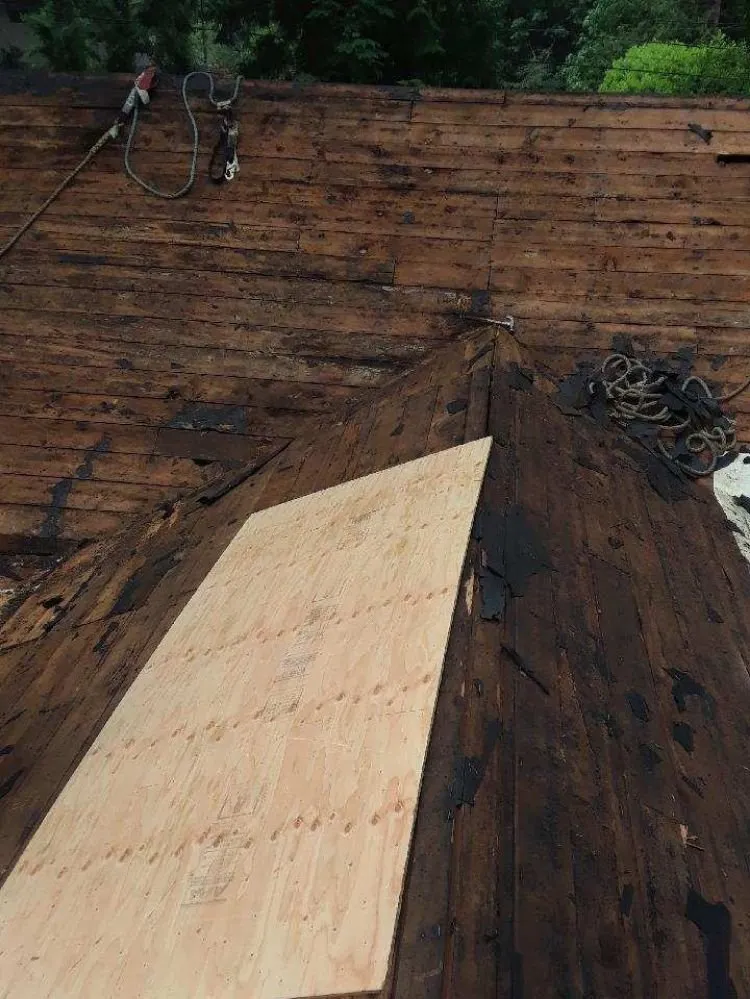 Slide of AB Roofing and Painting