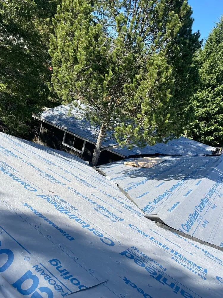 Slide of Abarca's Roofing & Construction