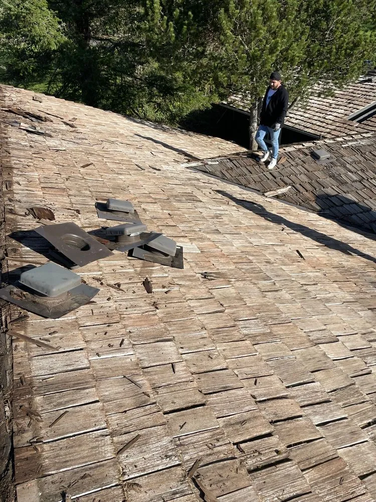 Slide of Abarca's Roofing & Construction