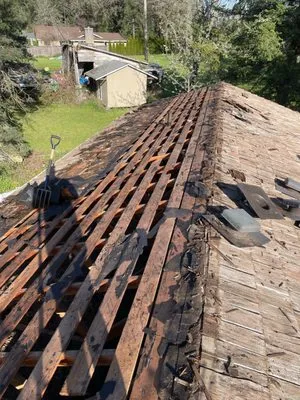 Abarca's Roofing & Construction Logo