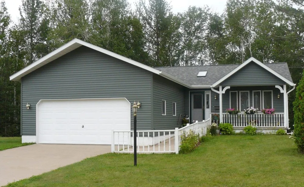 Slide of ABC Seamless Superstore