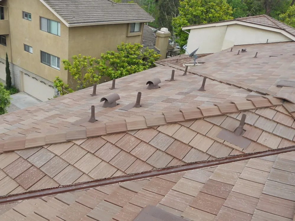 Slide of Absolut Roofing