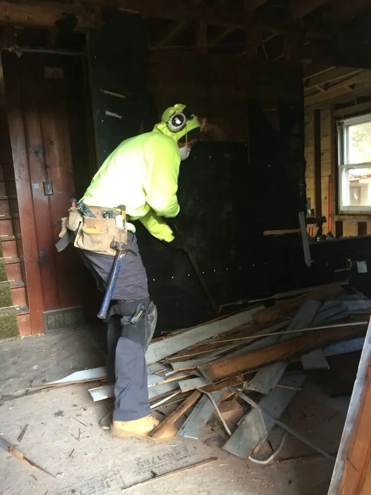 Slide of Absolute General Contractors