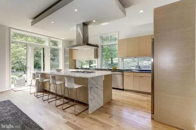 Slide of Acacia General Contractors