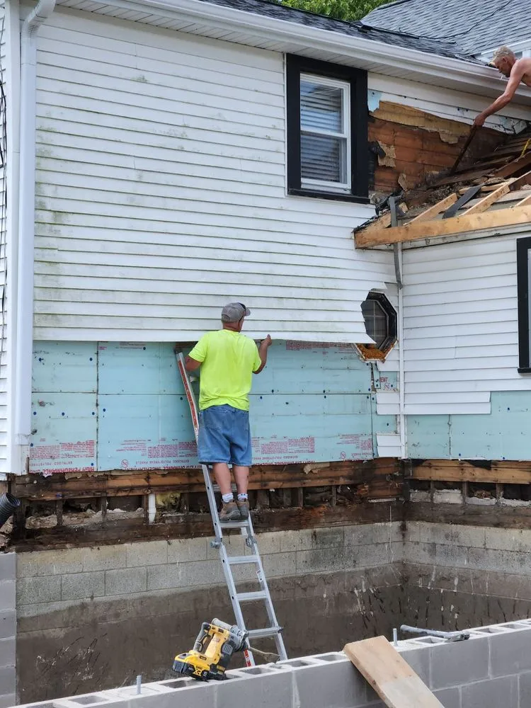 Slide of Accurate Construction