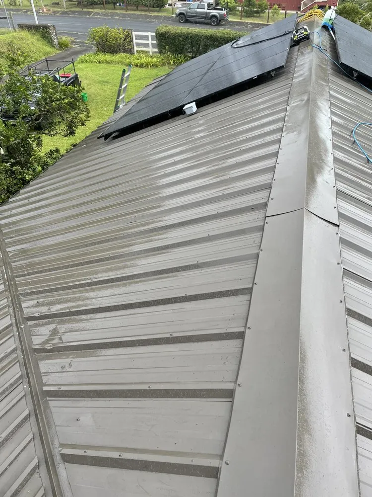 Expert roof leak repair experts serving Kailua-Kona, HI - Ace Roof & Gutter Cleaning