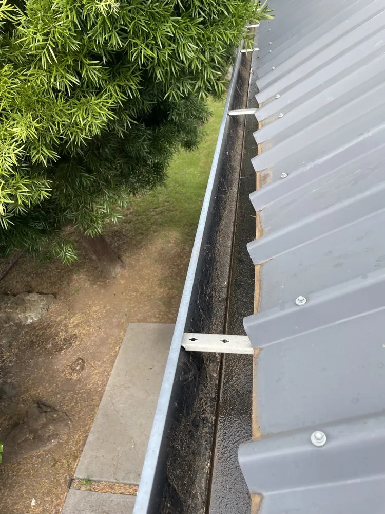 Reliable shingle roofing service for homes in Kailua-Kona, HI by Ace Roof & Gutter Cleaning