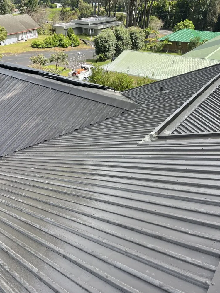 Emergency flat roof repair experts serving Kailua-Kona, HI - Ace Roof & Gutter Cleaning