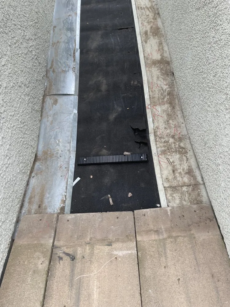 Slide of Ace Roof Repair