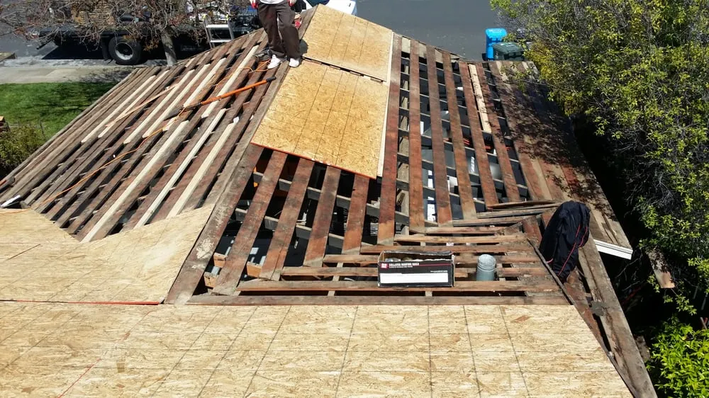 Slide of Ace Roofing