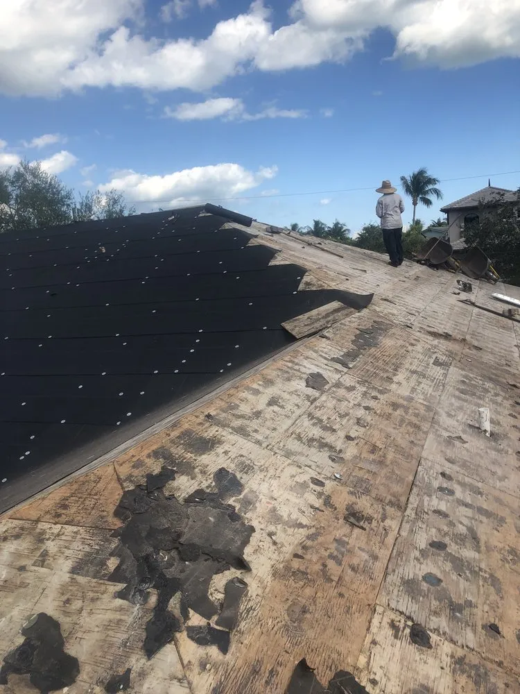 Slide of Acebo Roofing