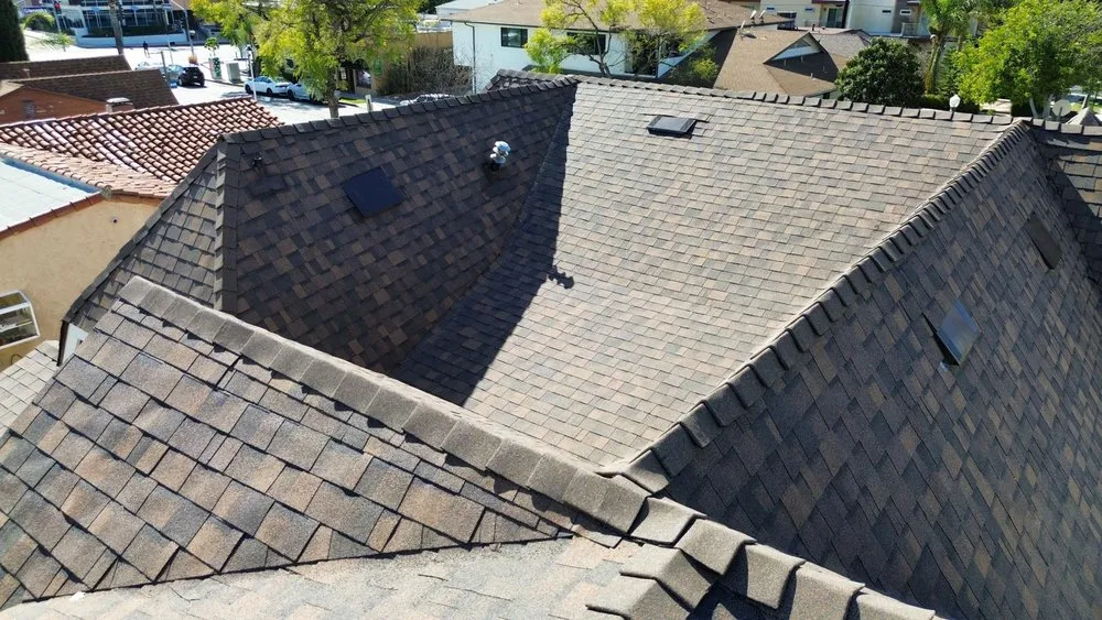 Trusted residential roofing service experts serving San Fernando Valley, CA - Acer Construction