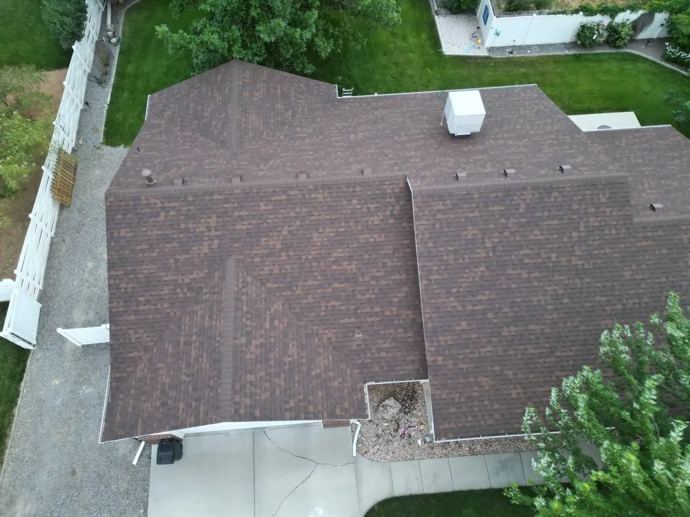 Slide of Aces Roofing