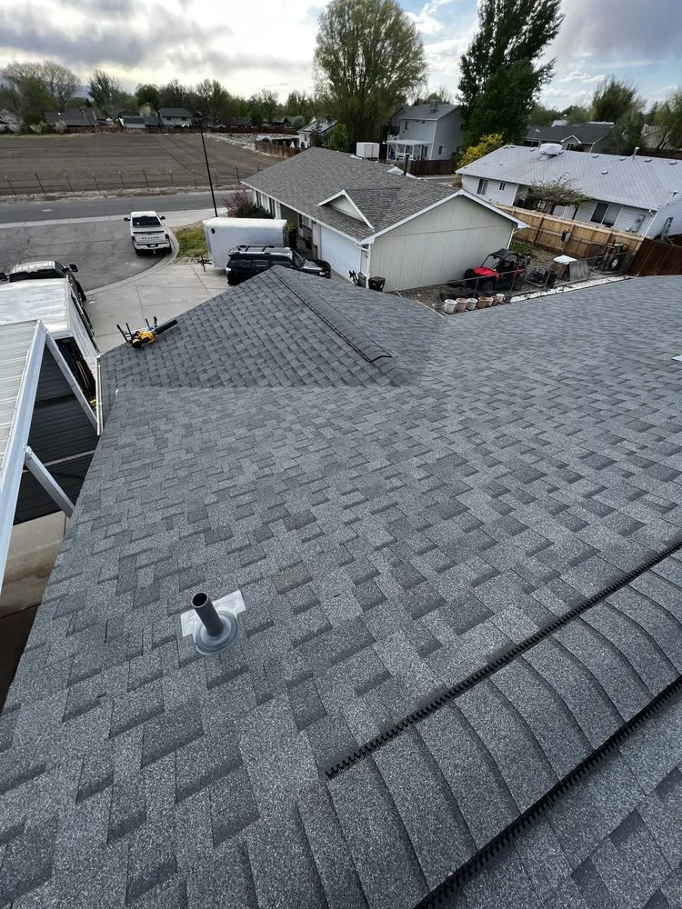 Slide of Aces Roofing