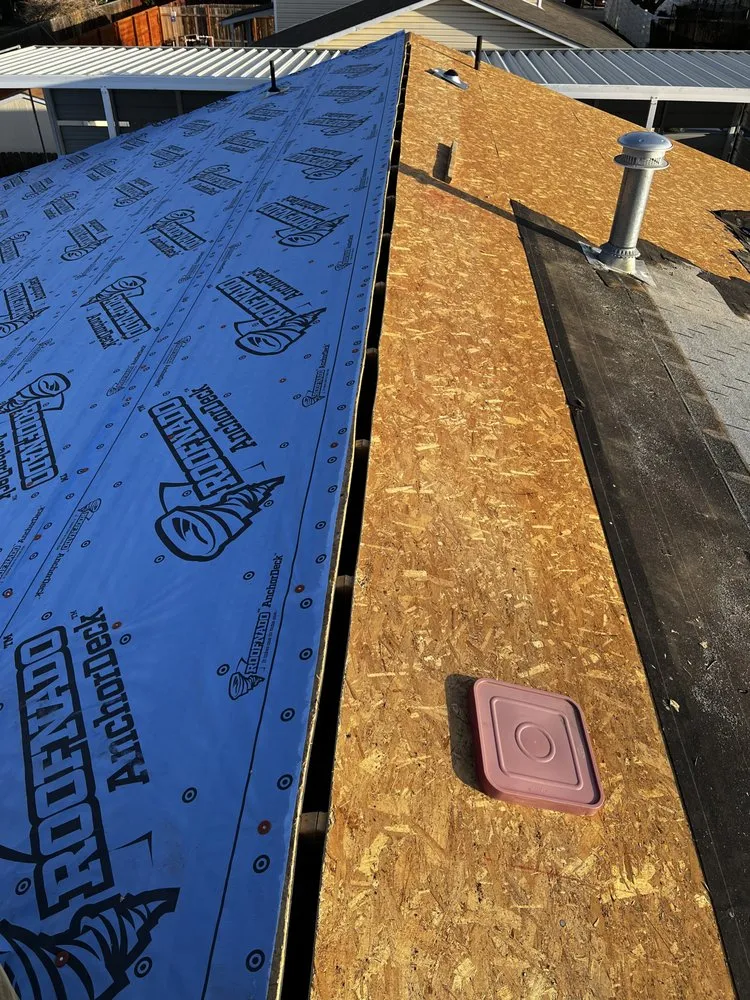 Slide of Aces Roofing