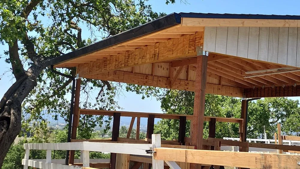 Slide of Acme Roofing Services