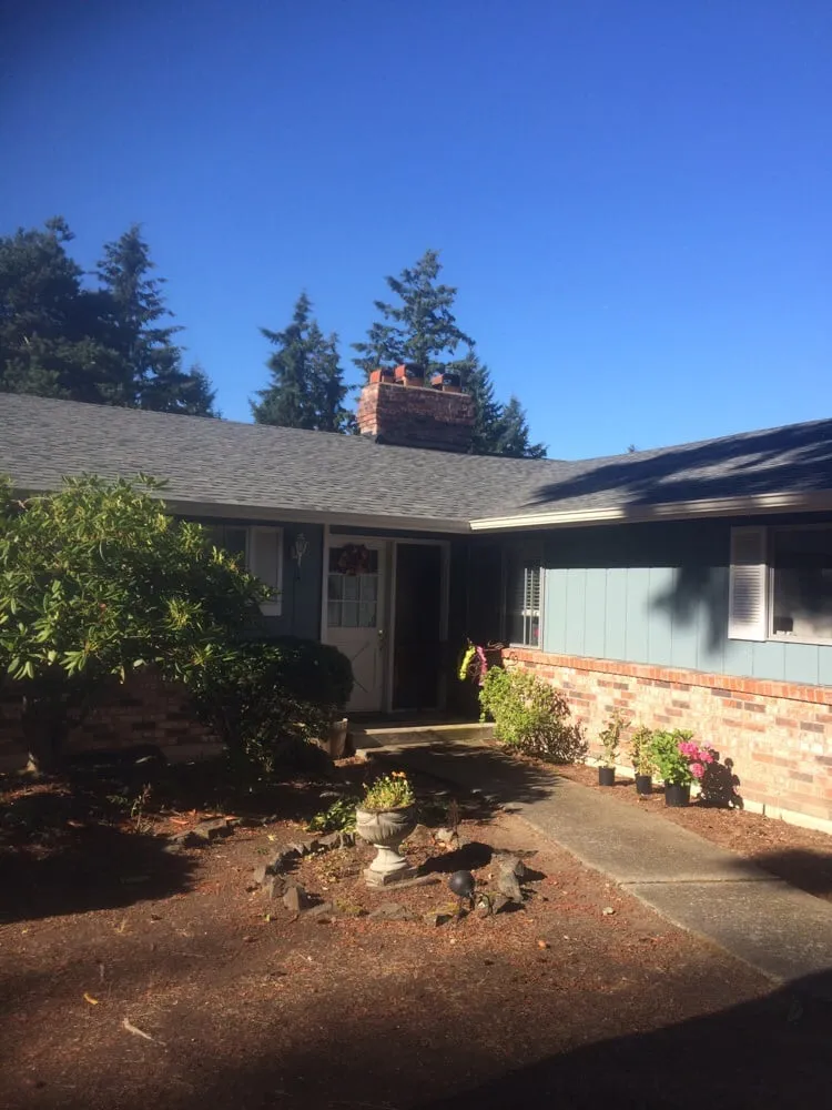 Slide of Acme Roofing