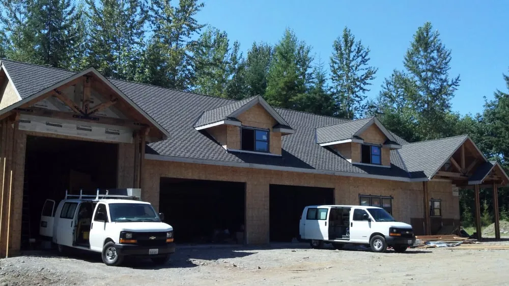 Slide of Acme Roofing