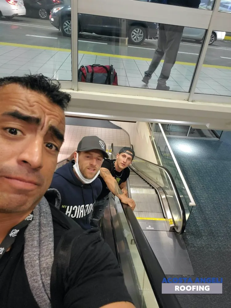 Slide of Acosta Angeli Construction