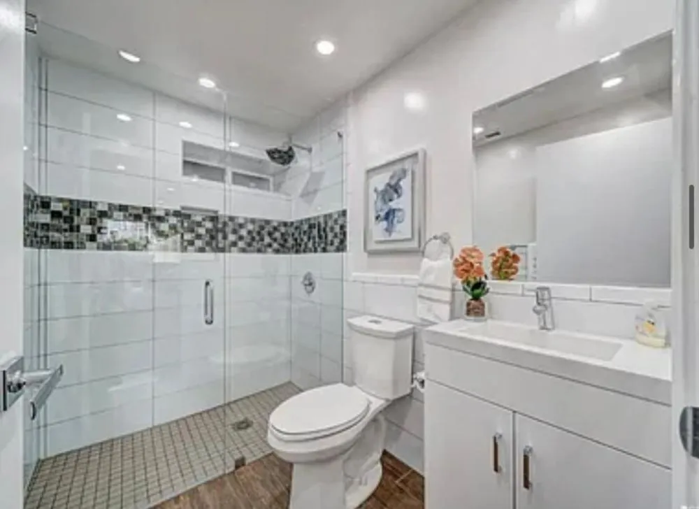 Slide of Acosta Construction