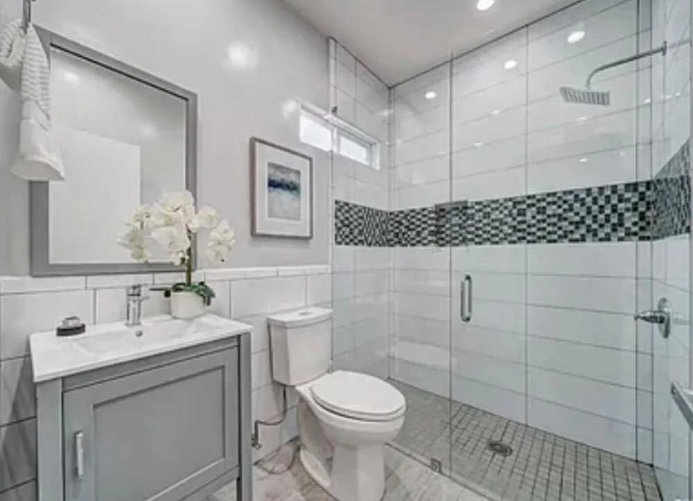 Slide of Acosta Construction