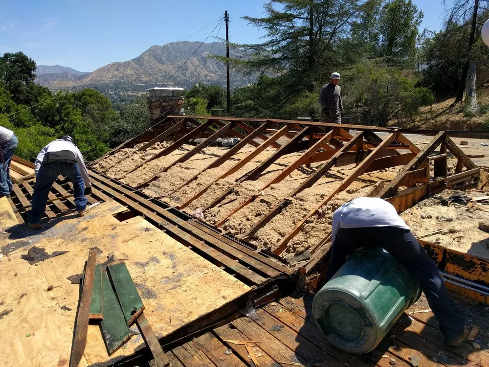 Trusted roof inspection in San Fernando Valley, CA - Action Hauling
