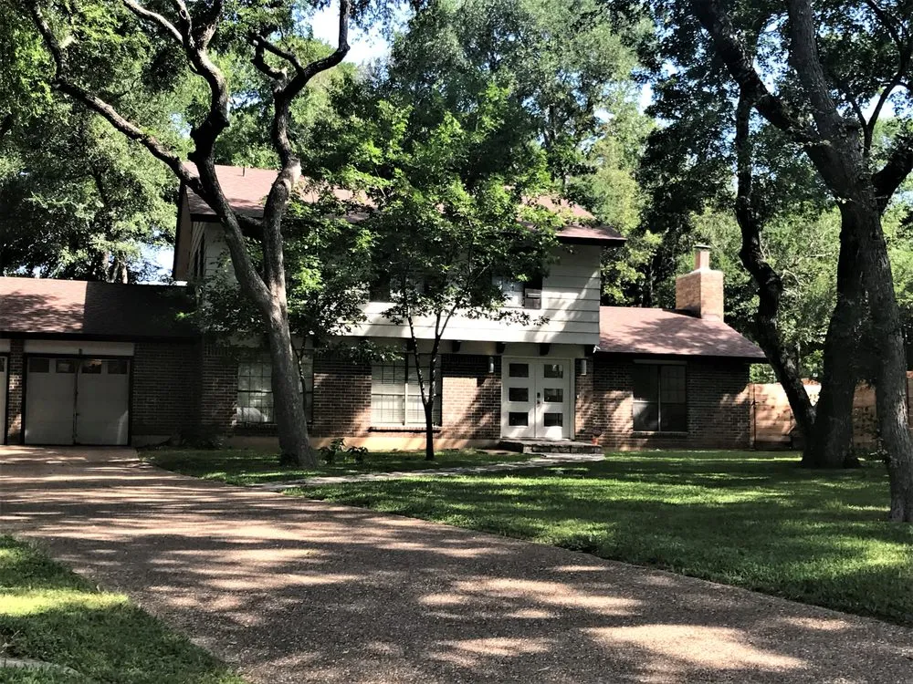 Slide of Acura Roofing