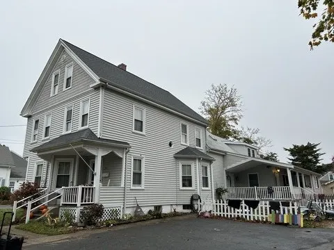 AD Roofing & Siding Experts Logo