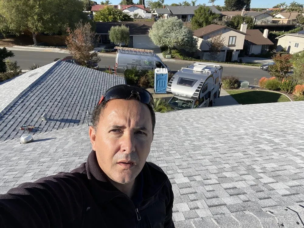 Slide of Adail Bastos Roofing