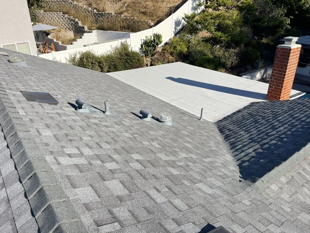 Slide of Adail Bastos Roofing