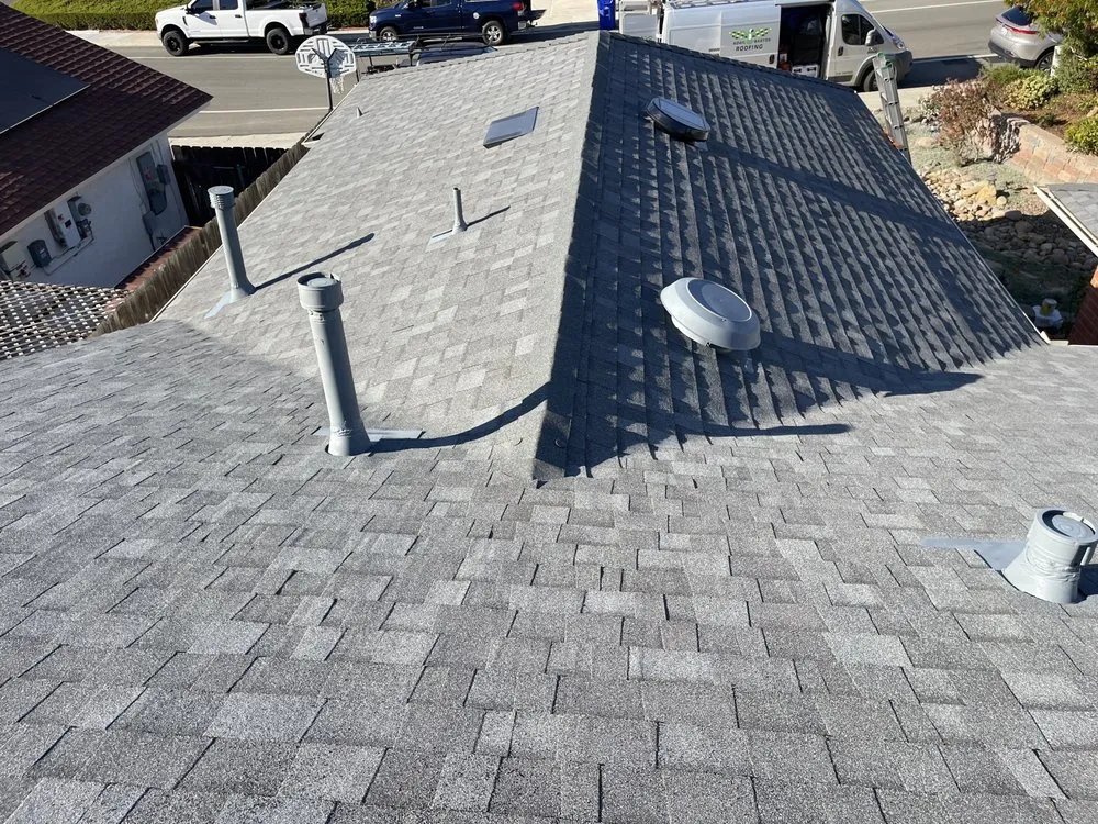 Slide of Adail Bastos Roofing