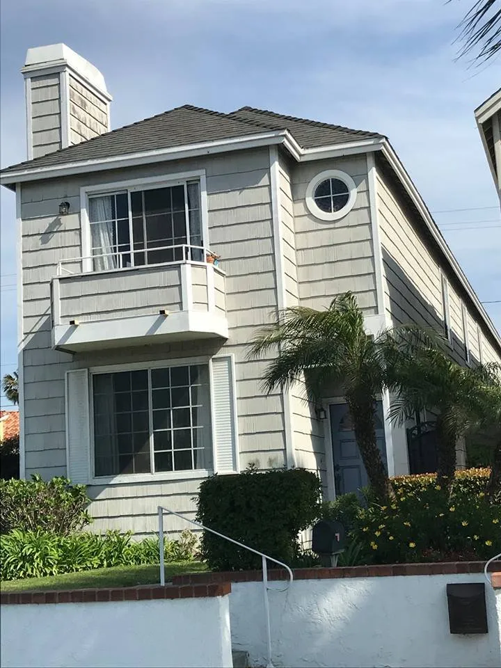 Local shingle roofing service same-day service across Port St. Lucie, FL - Adan Painting Services